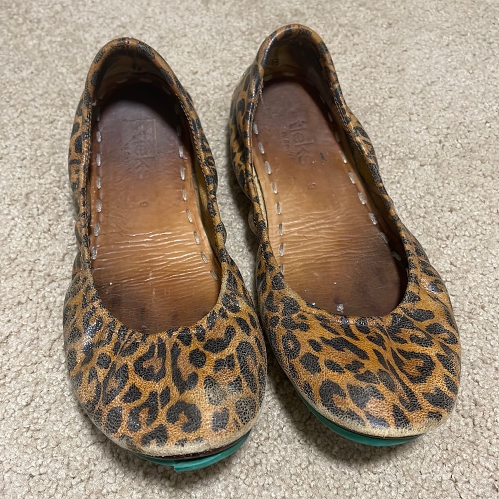 Leapord flats